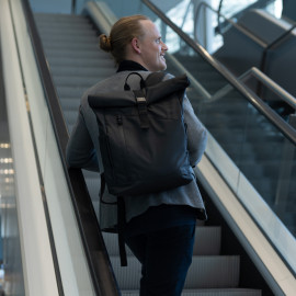 TROIKA BLACK ROLL TOP