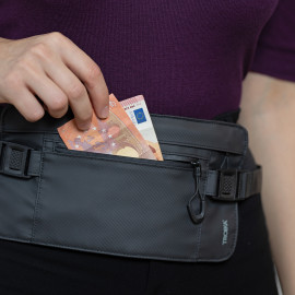 TROIKA BLACK BELT BAG