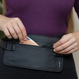 TROIKA BLACK BELT BAG