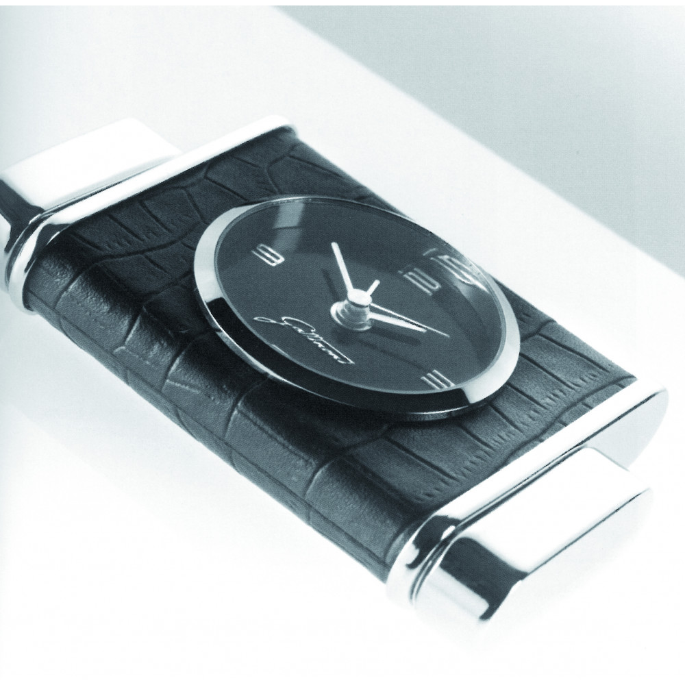 Table alarm clock in leather Table alarm clock in leather
