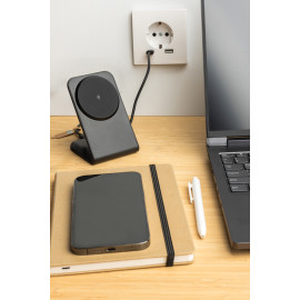 VoltPerch RCS recycled plastic 15W magnetic wireless charger