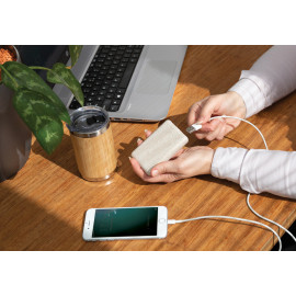 Преносима батерия "Оливандър" 5.000 mAh