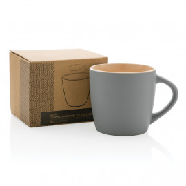 Ceramic mug with coloured inner