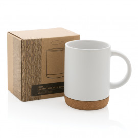 Ceramic mug with cork base