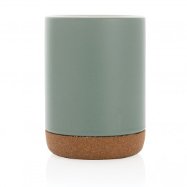 Ceramic mug with cork base