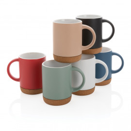 Ceramic mug with cork base