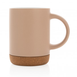 Ceramic mug with cork base