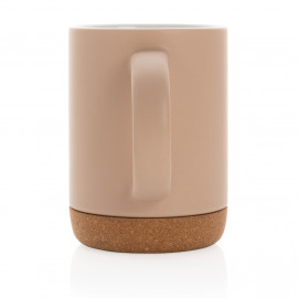Ceramic mug with cork base