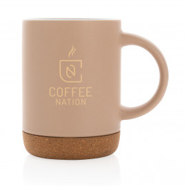 Ceramic mug with cork base