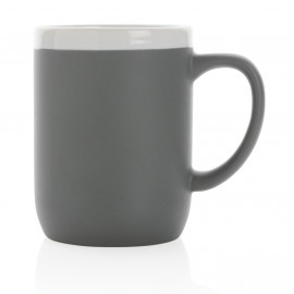 Ceramic mug with white rim