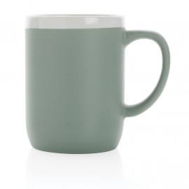 Ceramic mug with white rim