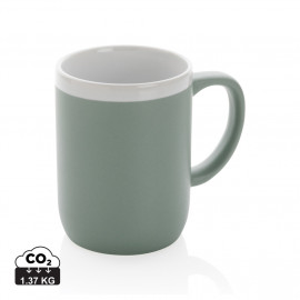 Ceramic mug with white rim