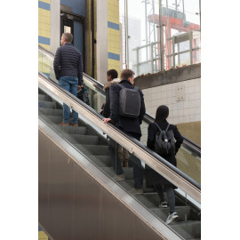 Swiss Peak AWARE™ anti-theft 15.6
