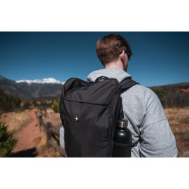 Swiss Peak AWARE™ easy access 15.6'' laptop backpack