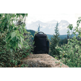 Swiss Peak AWARE™ XXL weekend travel backpack