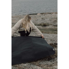 VINGA Baltimore RCS picnic blanket